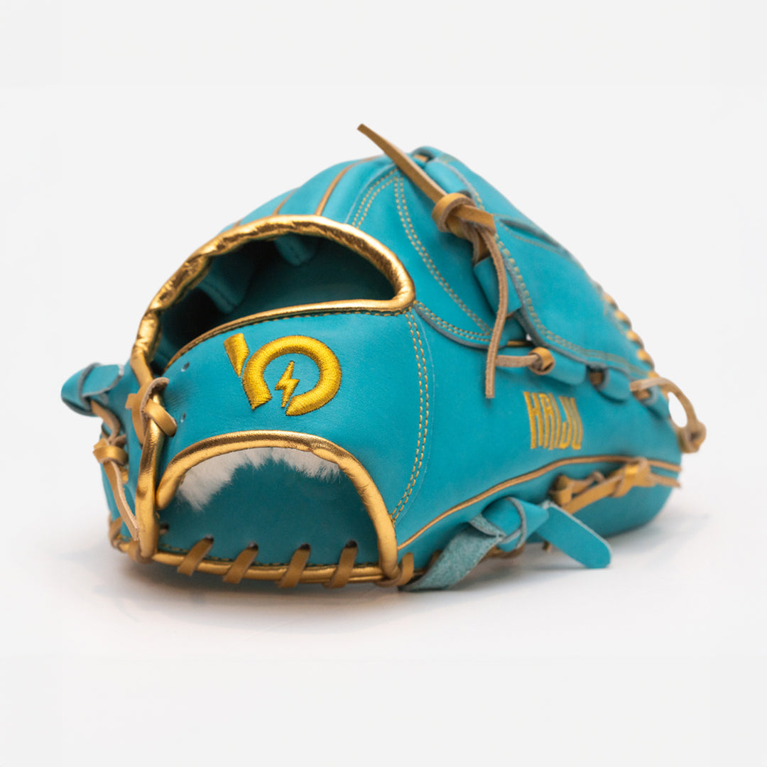 *SOLD OUT* Bauer Outage "Kaiju" Limited Glove