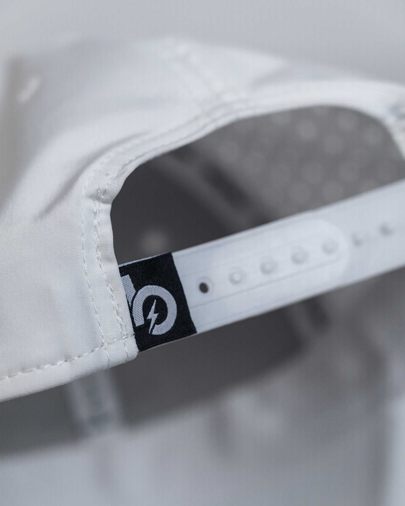 white bauer outage performance hat snapback